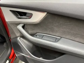 AUDI Q7 50 TDI quattro S line  1. HAND BANG&OLUFSEN