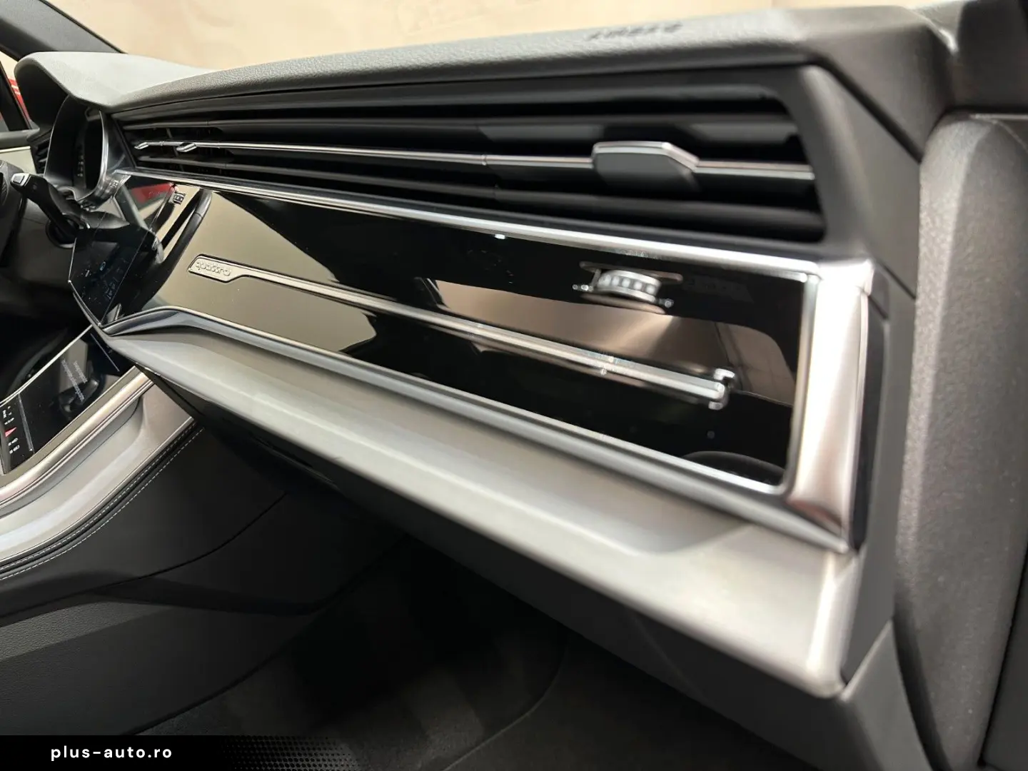 AUDI Q7 50 TDI quattro S line  1. HAND BANG&OLUFSEN