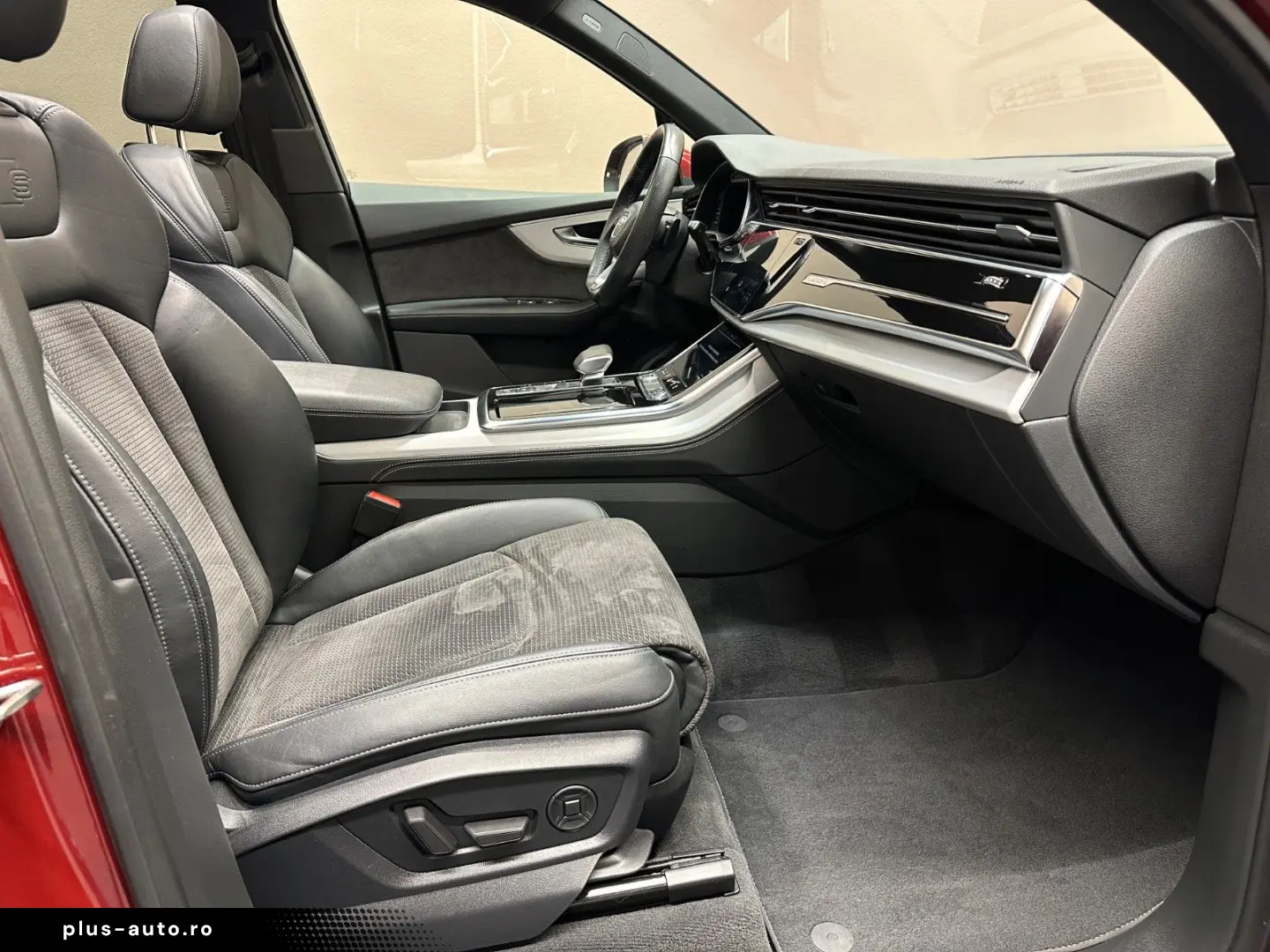 AUDI Q7 50 TDI quattro S line  1. HAND BANG&OLUFSEN