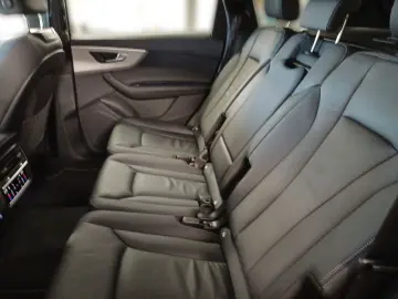 AUDI Q7 quattro S line  7 SITZE AHK HUD PANO MATRIX B