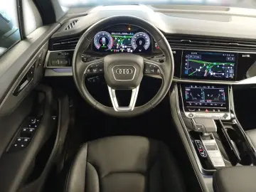 AUDI Q7 quattro S line  7 SITZE AHK HUD PANO MATRIX B