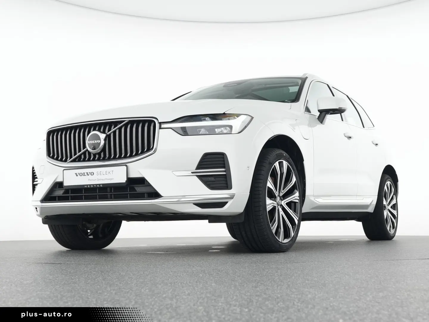 VOLVO XC60 T8 Recharge AWD Plus Bright 21  H&K 360