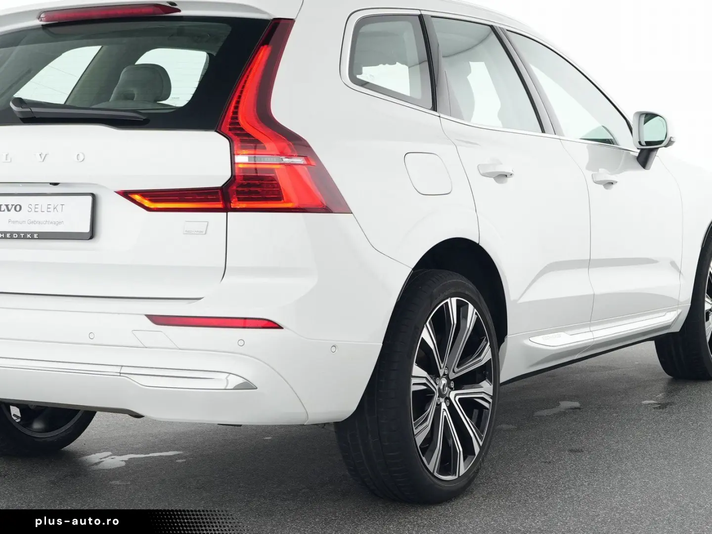 VOLVO XC60 T8 Recharge AWD Plus Bright 21  H&K 360