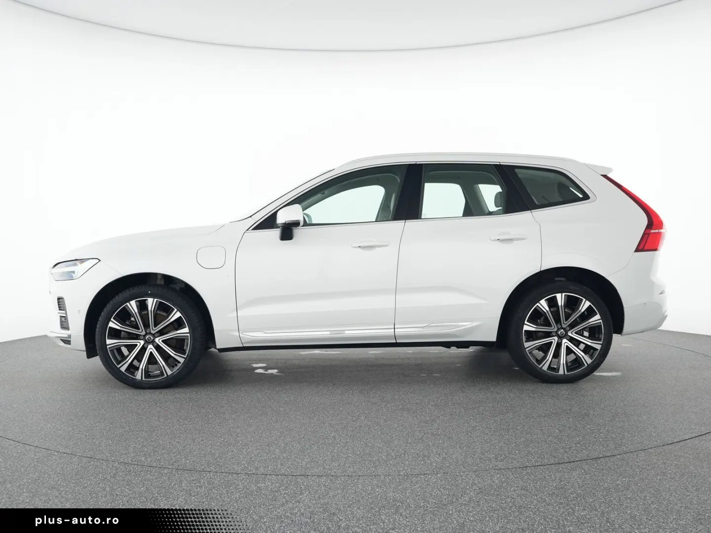 VOLVO XC60 T8 Recharge AWD Plus Bright 21  H&K 360