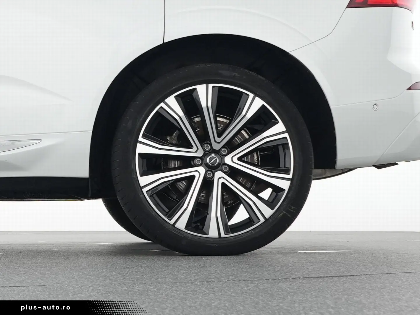 VOLVO XC60 T8 Recharge AWD Plus Bright 21  H&K 360