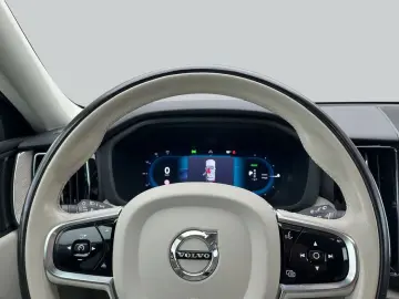 VOLVO XC60 T8 AWD Recharge Plus Dark