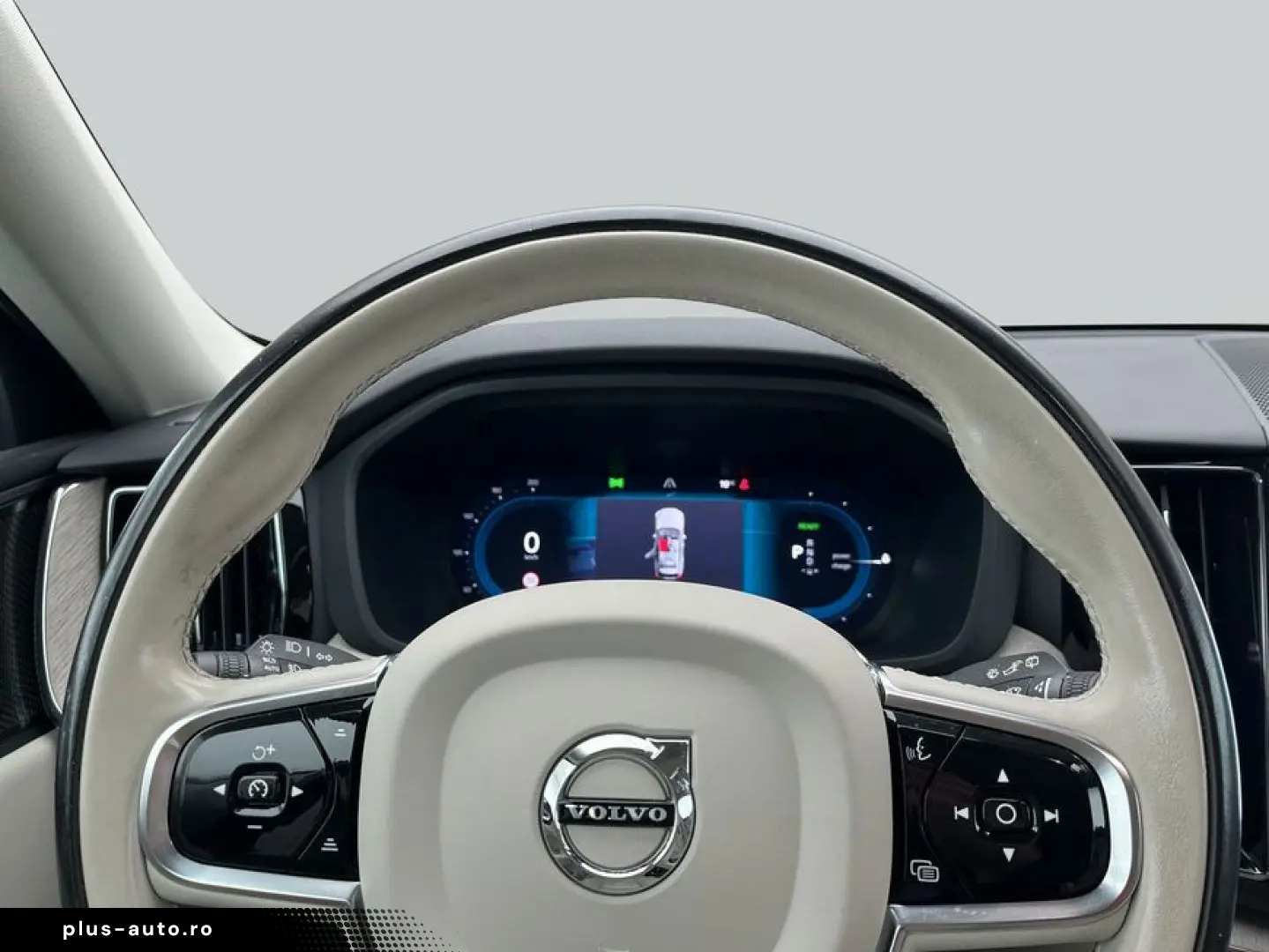 VOLVO XC60 T8 AWD Recharge Plus Dark