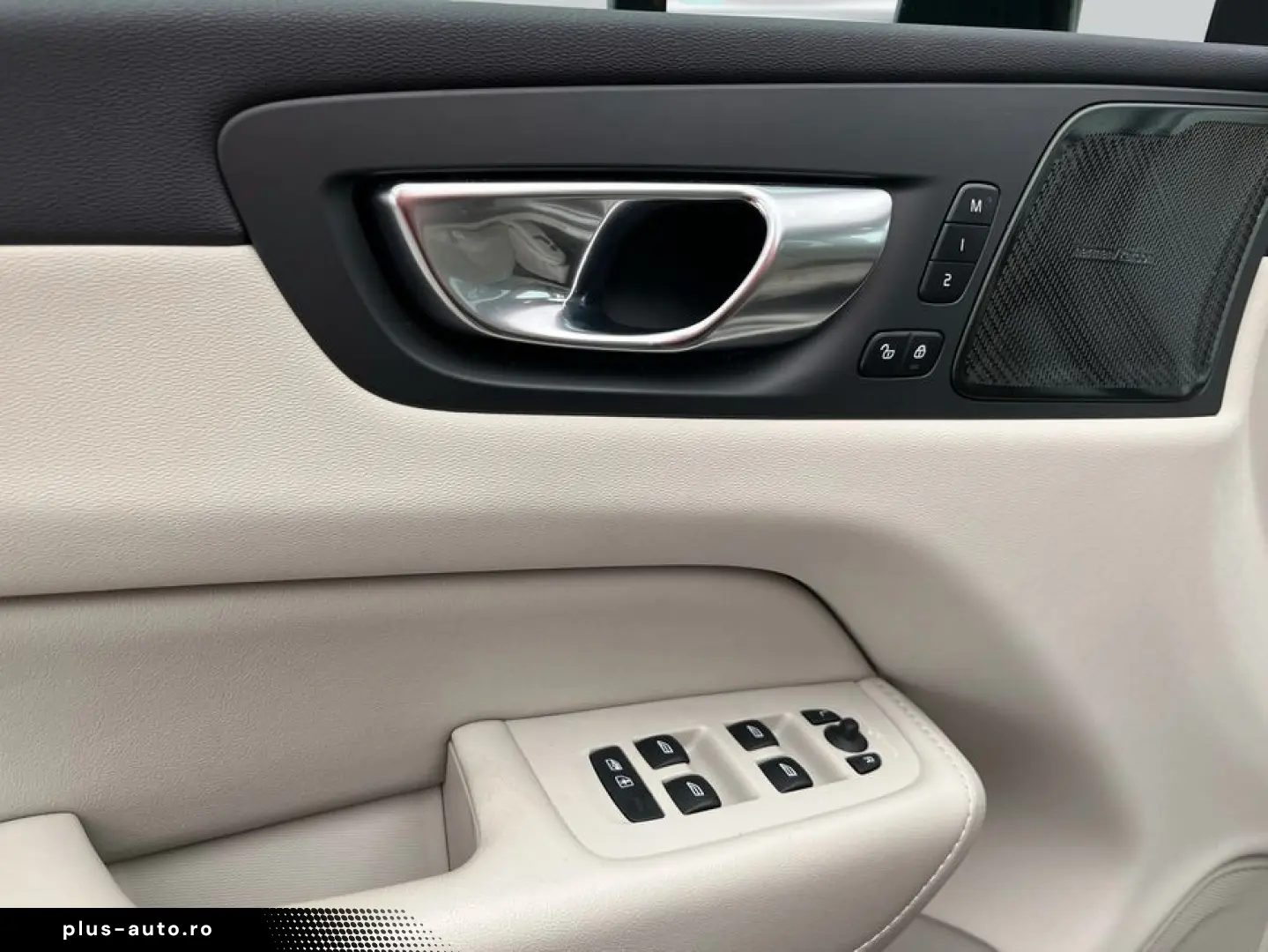 VOLVO XC60 T8 AWD Recharge Plus Dark