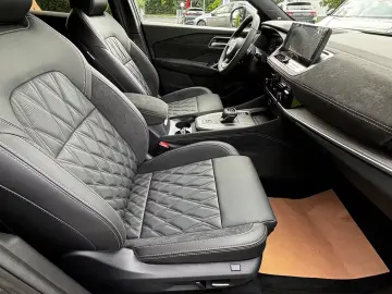 NISSAN QASHQAI TEKNA   Bose Massage HUD Pano 360 ACC Win Pa