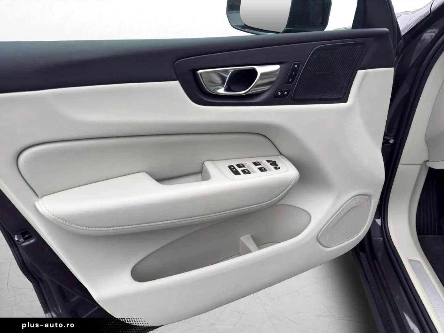 VOLVO XC60 Recharge T6 INSCRIPTION