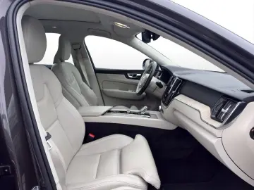 VOLVO XC60 Recharge T6 INSCRIPTION