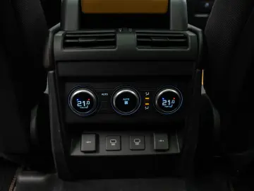 Land Rover Defender 110 3.0 P400 MHEV X-Dynamic HSE