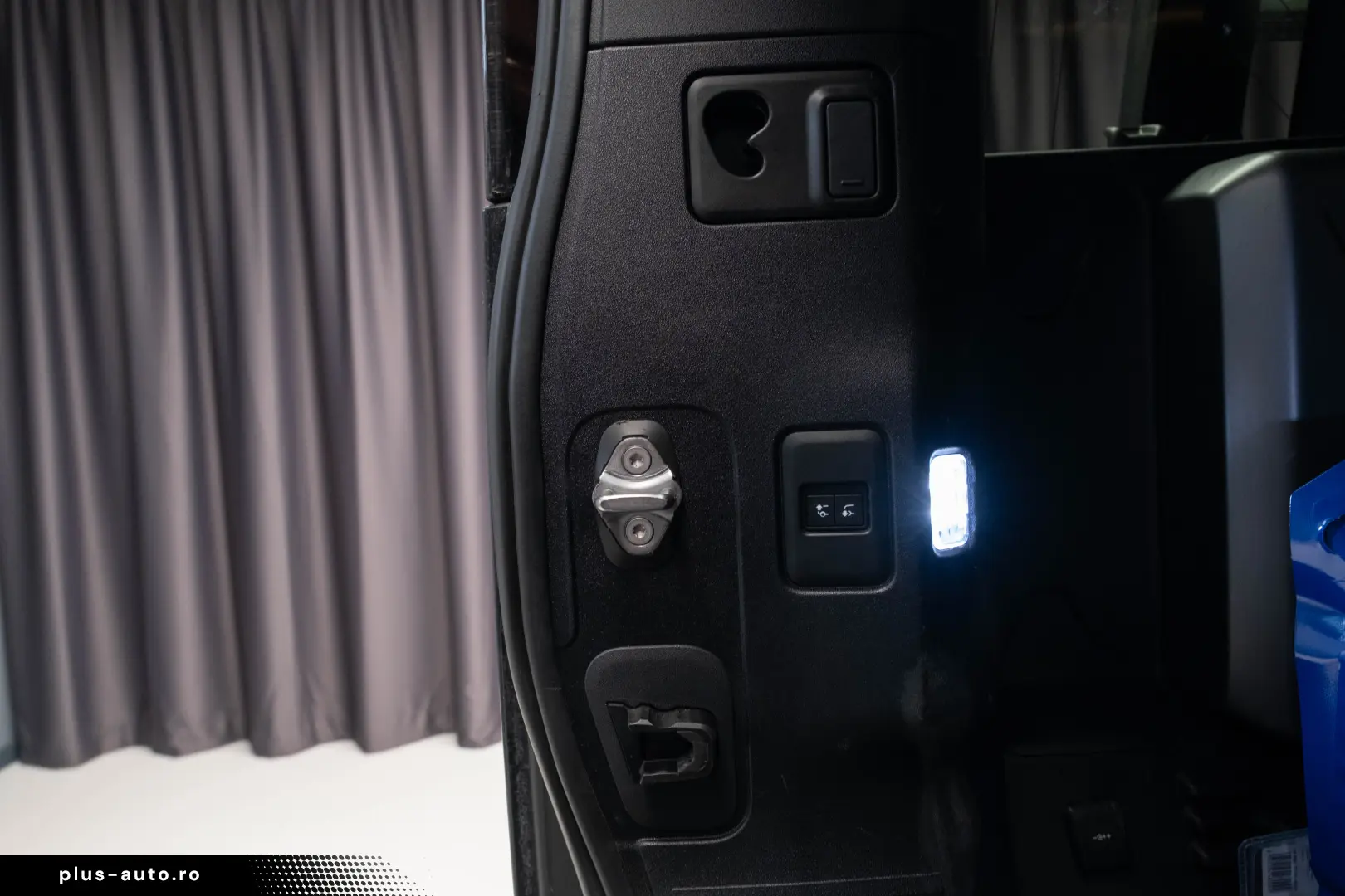 Land Rover Defender 110 3.0 P400 MHEV X-Dynamic HSE