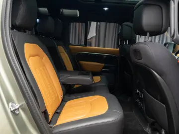 Land Rover Defender 110 3.0 P400 MHEV X-Dynamic HSE