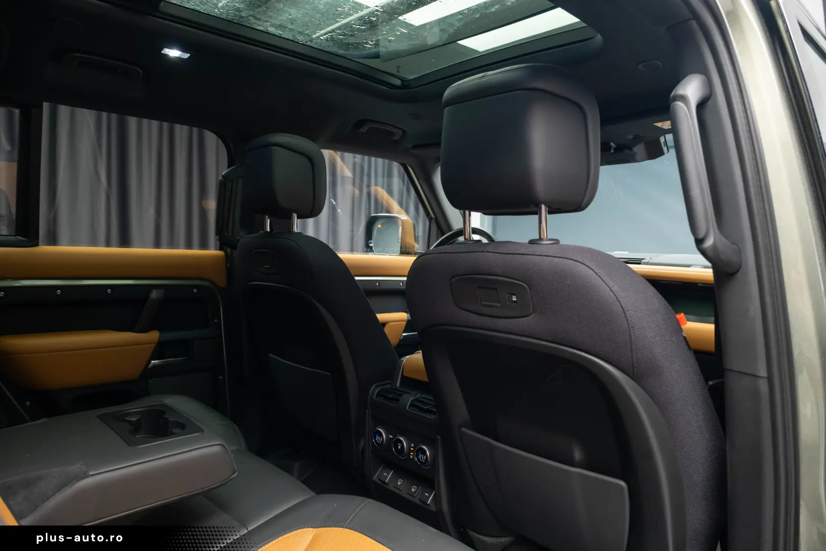 Land Rover Defender 110 3.0 P400 MHEV X-Dynamic HSE