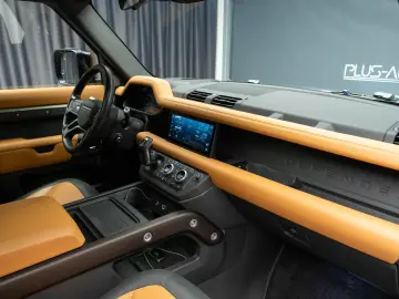 Land Rover Defender 110 3.0 P400 MHEV X-Dynamic HSE