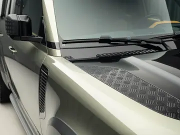 Land Rover Defender 110 3.0 P400 MHEV X-Dynamic HSE