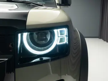 Land Rover Defender 110 3.0 P400 MHEV X-Dynamic HSE