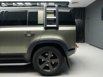 Land Rover Defender 110 3.0 P400 MHEV X-Dynamic HSE