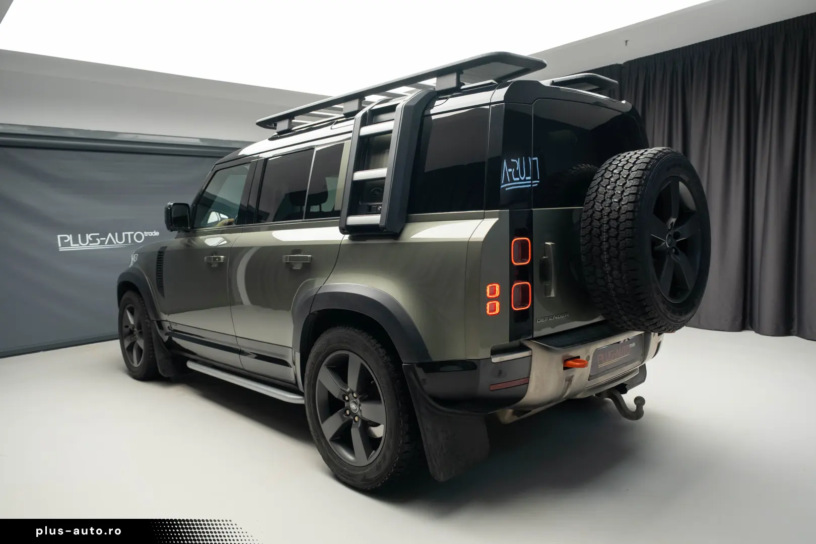 Land Rover Defender 110 3.0 P400 MHEV X-Dynamic HSE