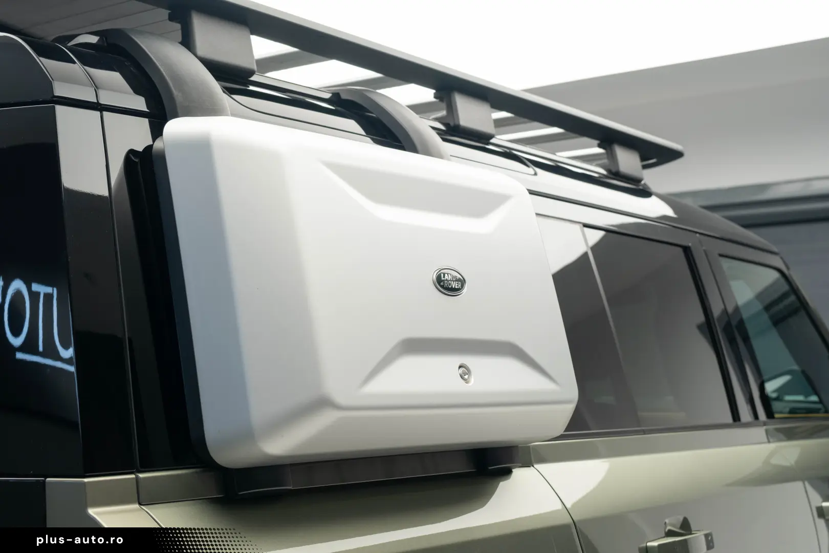 Land Rover Defender 110 3.0 P400 MHEV X-Dynamic HSE