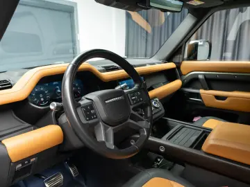 Land Rover Defender 110 3.0 P400 MHEV X-Dynamic HSE