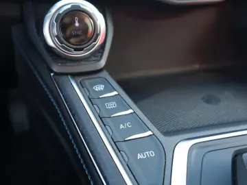 LYNC AND CO 01 1.5 TD PHEV Aut. LED ACC 360  Pano