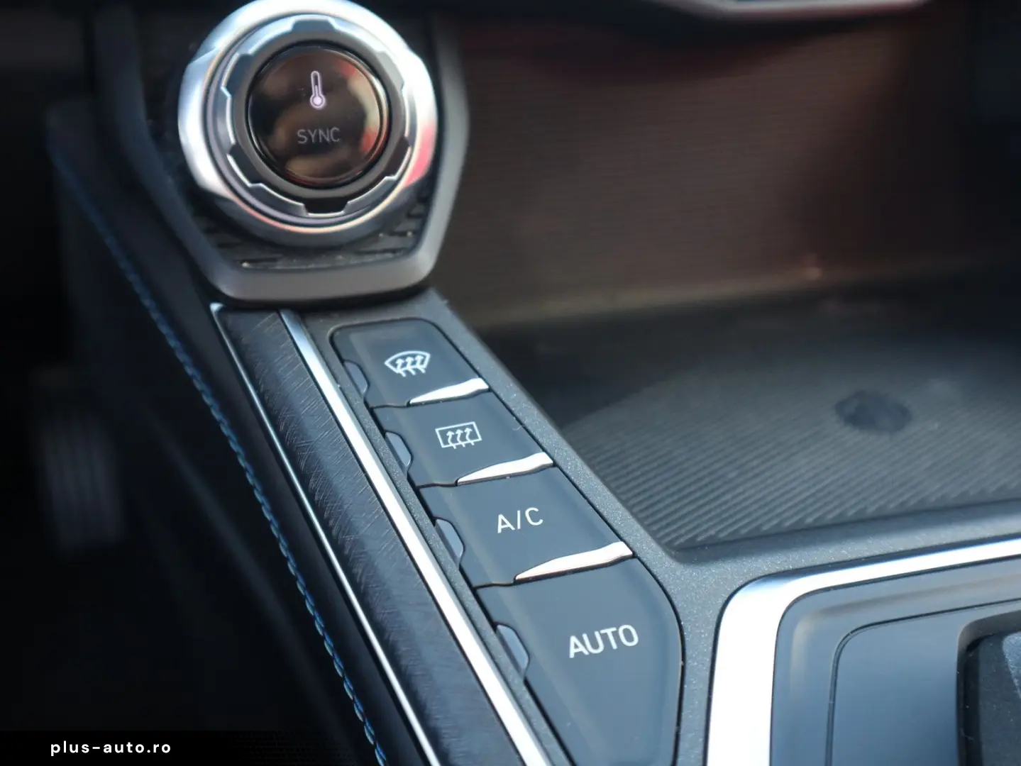 LYNC AND CO 01 1.5 TD PHEV Aut. LED ACC 360  Pano