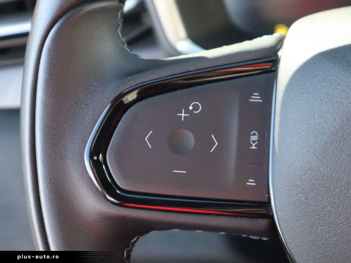 LYNC AND CO 01 1.5 TD PHEV Aut. LED ACC 360  Pano