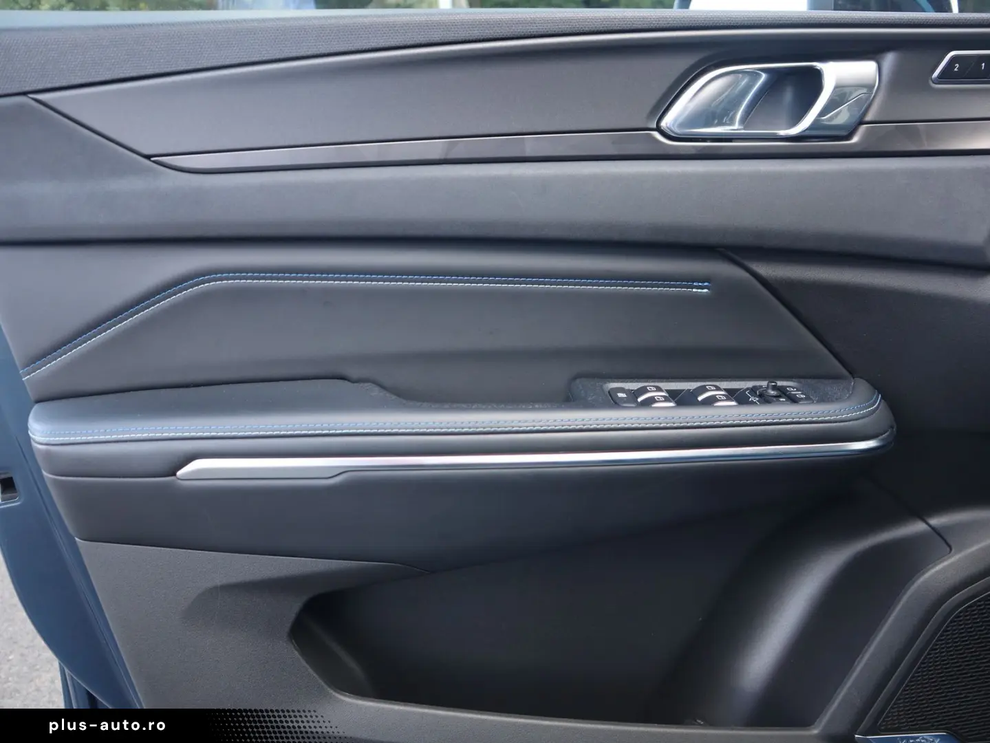 LYNC AND CO 01 1.5 TD PHEV Aut. LED ACC 360  Pano