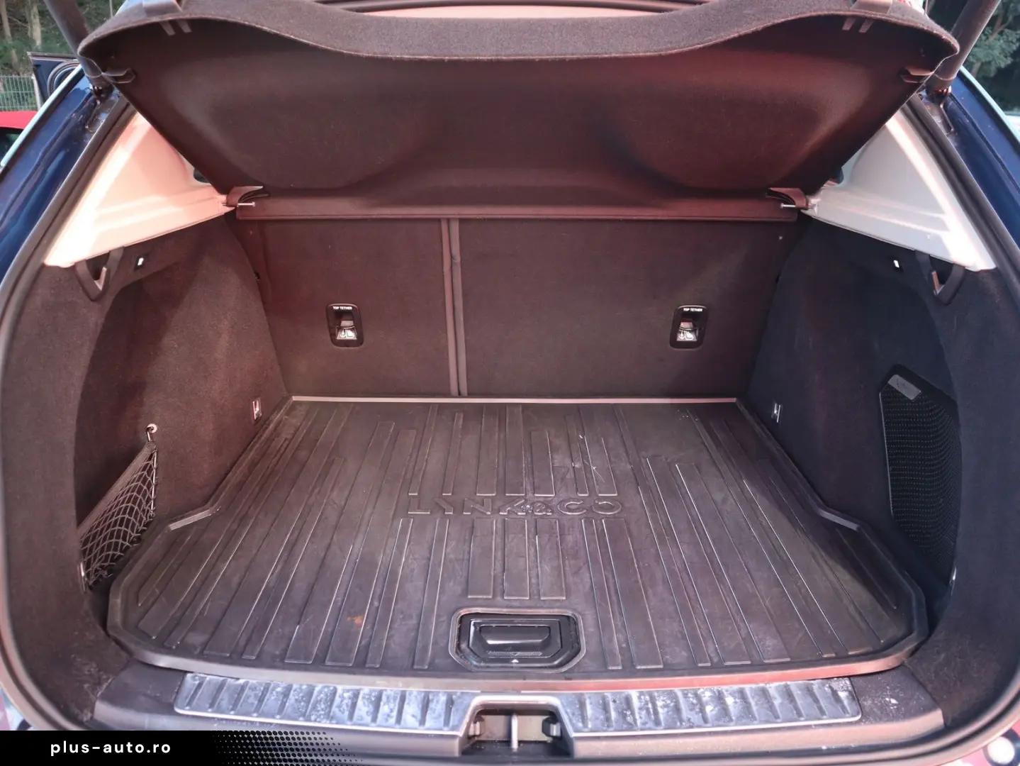 LYNC AND CO 01 1.5 TD PHEV Aut. LED ACC 360  Pano