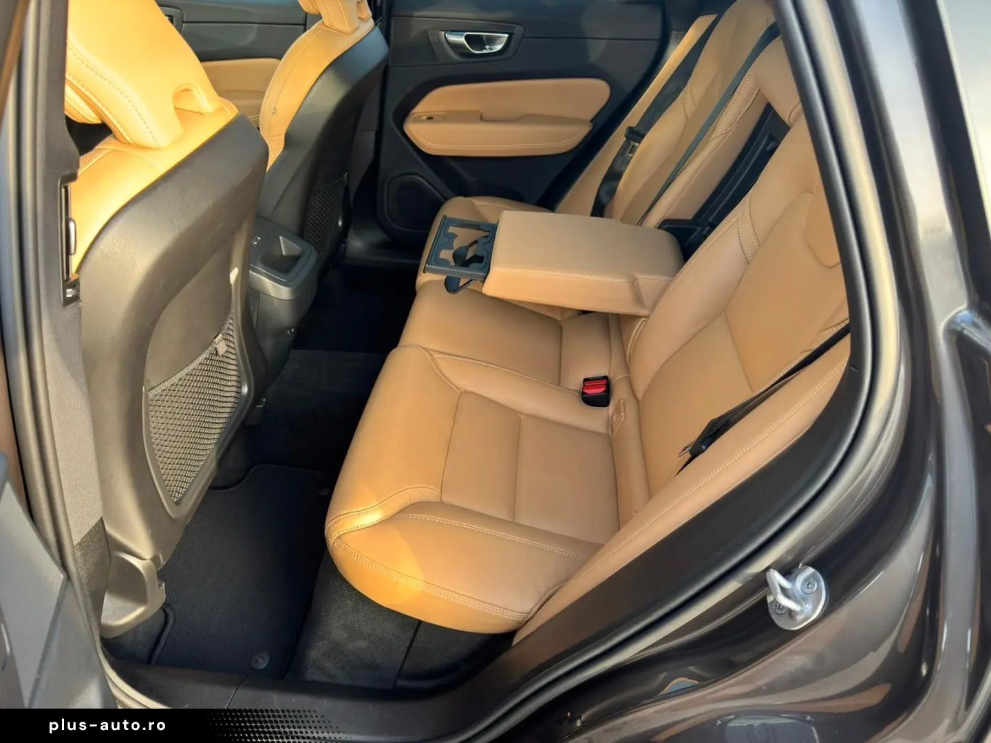 VOLVO XC60 B4d Plus Dark AWD