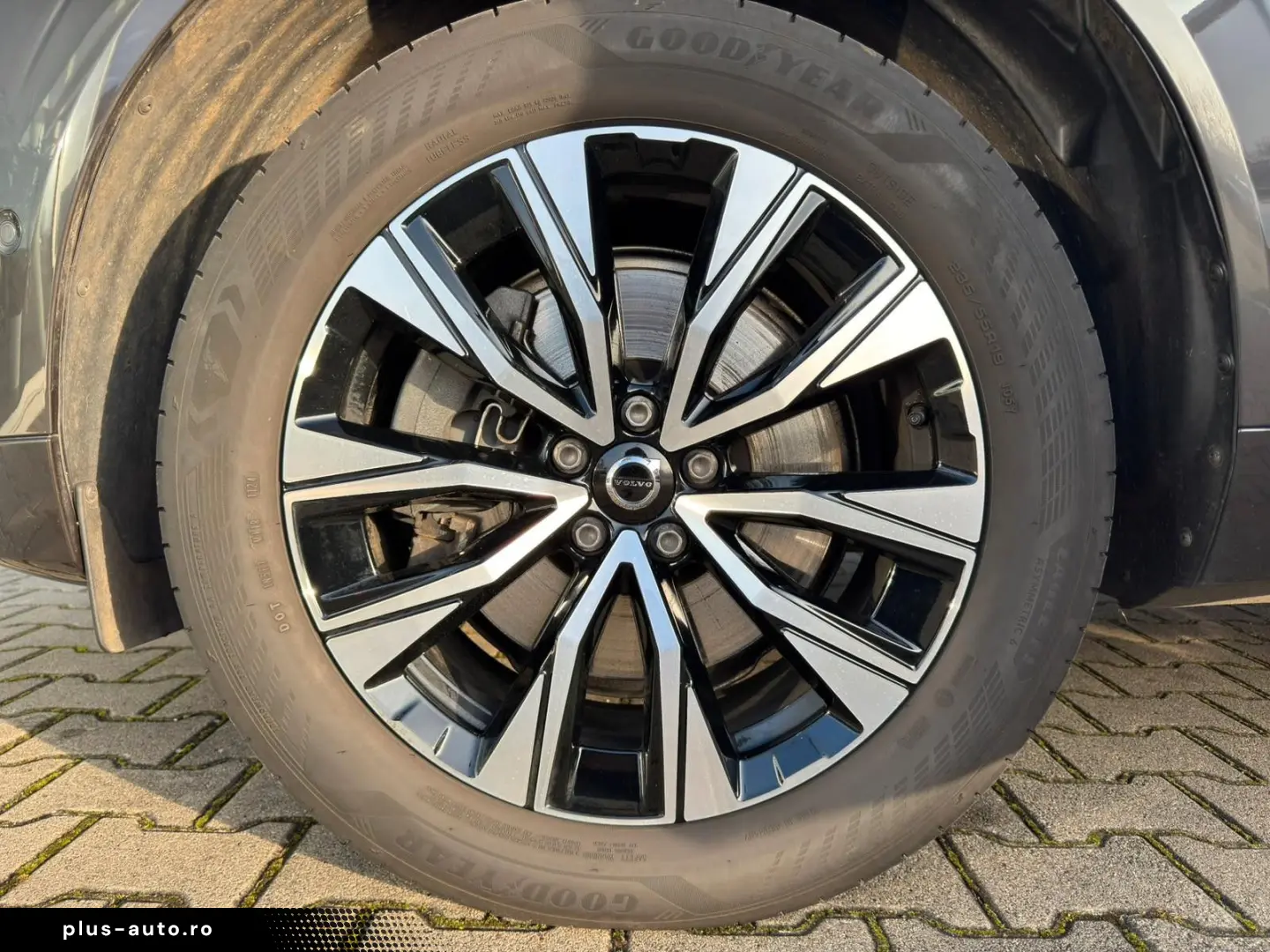 VOLVO XC60 B4d Plus Dark AWD