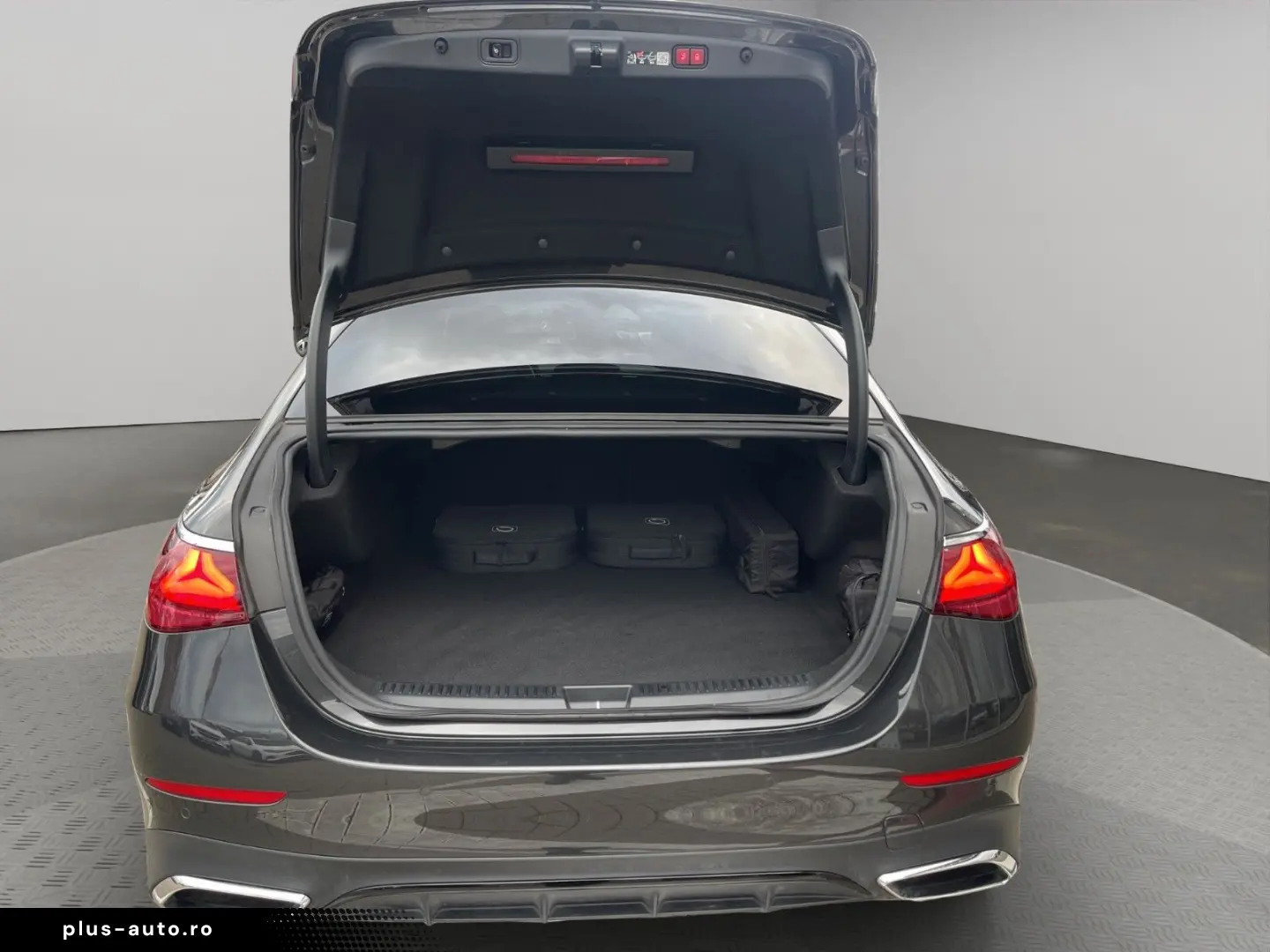 MERCEDES-BENZ E 300 e 4Matic AMG Line