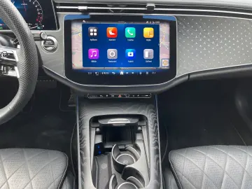 MERCEDES-BENZ E 300 e 4Matic AMG Line