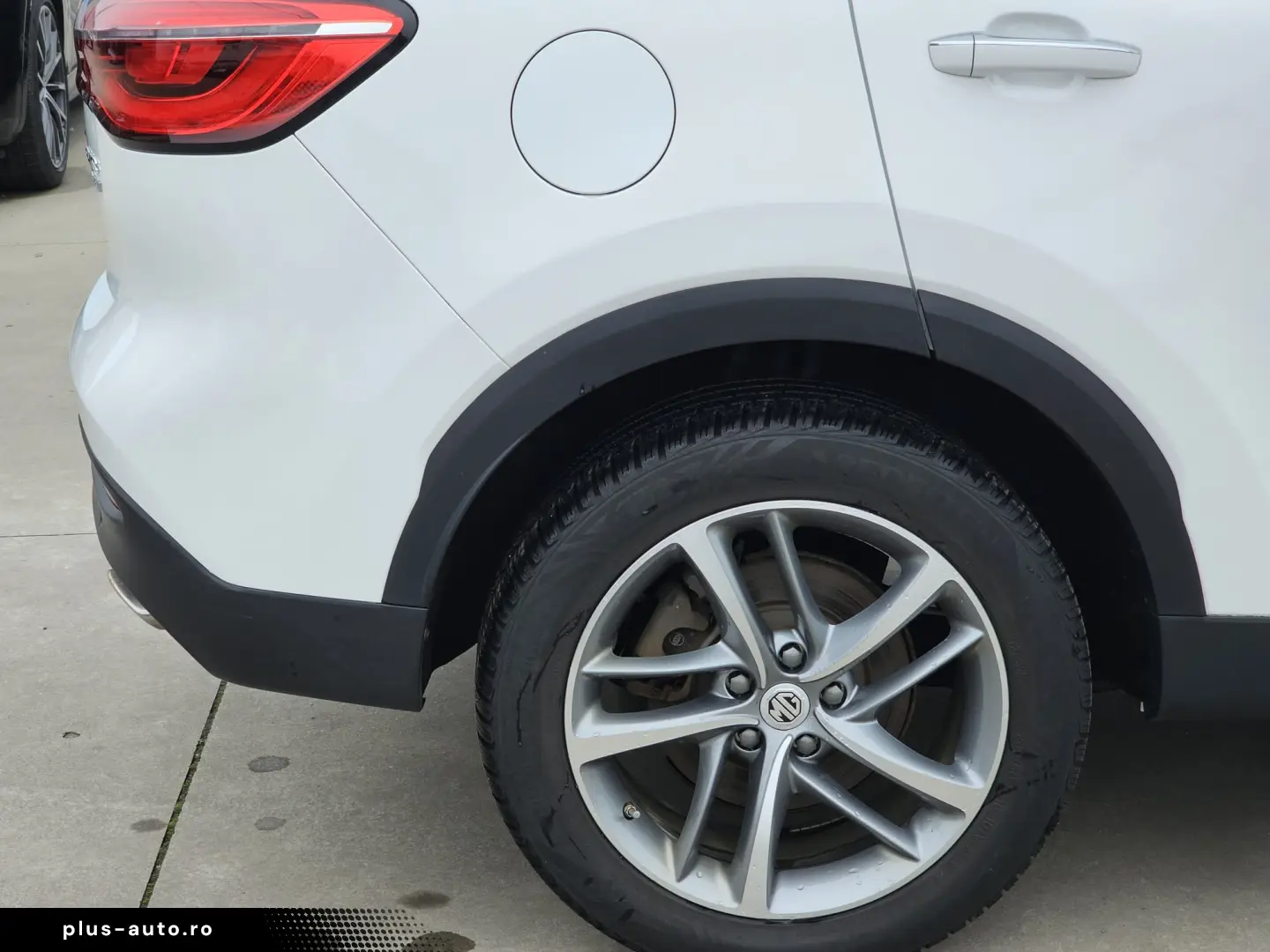 MG EHS PHEV Luxury 360 Pano Leder Navi ACC  8fach