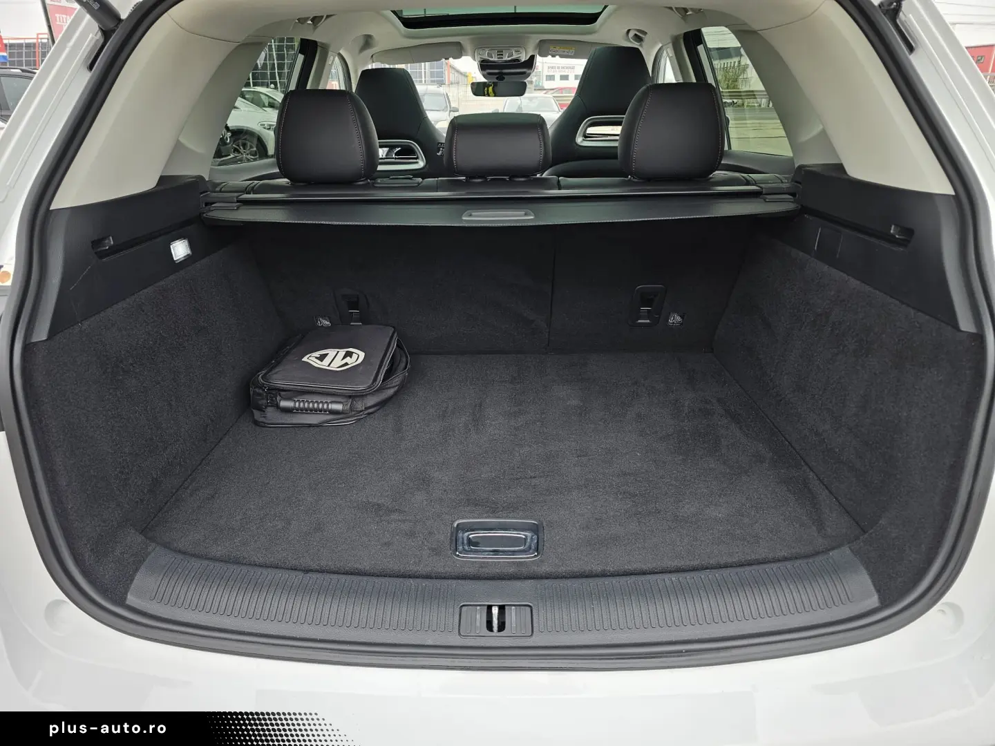 MG EHS PHEV Luxury 360 Pano Leder Navi ACC  8fach