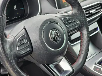 MG EHS PHEV Luxury 360 Pano Leder Navi ACC  8fach