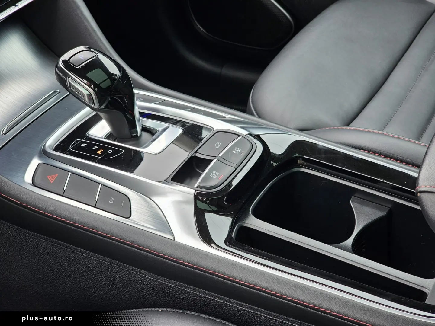 MG EHS PHEV Luxury 360 Pano Leder Navi ACC  8fach