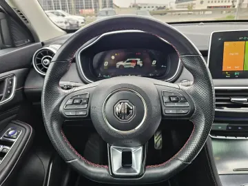 MG EHS PHEV Luxury 360 Pano Leder Navi ACC  8fach