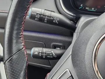 MG EHS PHEV Luxury 360 Pano Leder Navi ACC  8fach