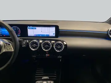 MERCEDES-BENZ CLA 200 d Coupe Progressive Adva  AHK &hellip;