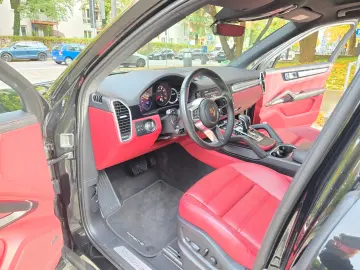 PORSCHE Cayenne Platinum Edition Luftfe AHK ALU22  Pano