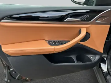 BMW X3 xDrive30e Aut.  SHZ  LED