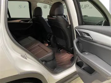 BMW X3 xDrive30e HEAD-UP HIFI DAB LED CARPLAY