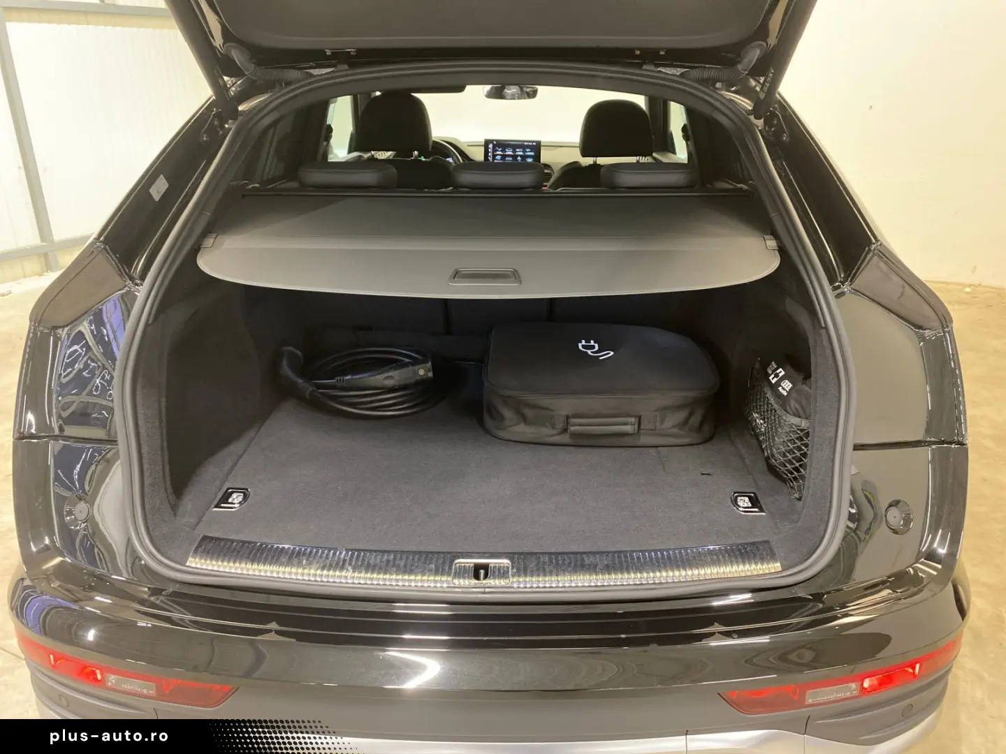 AUDI Q5 Sportback 50 TFSIe q. S line  Matrix