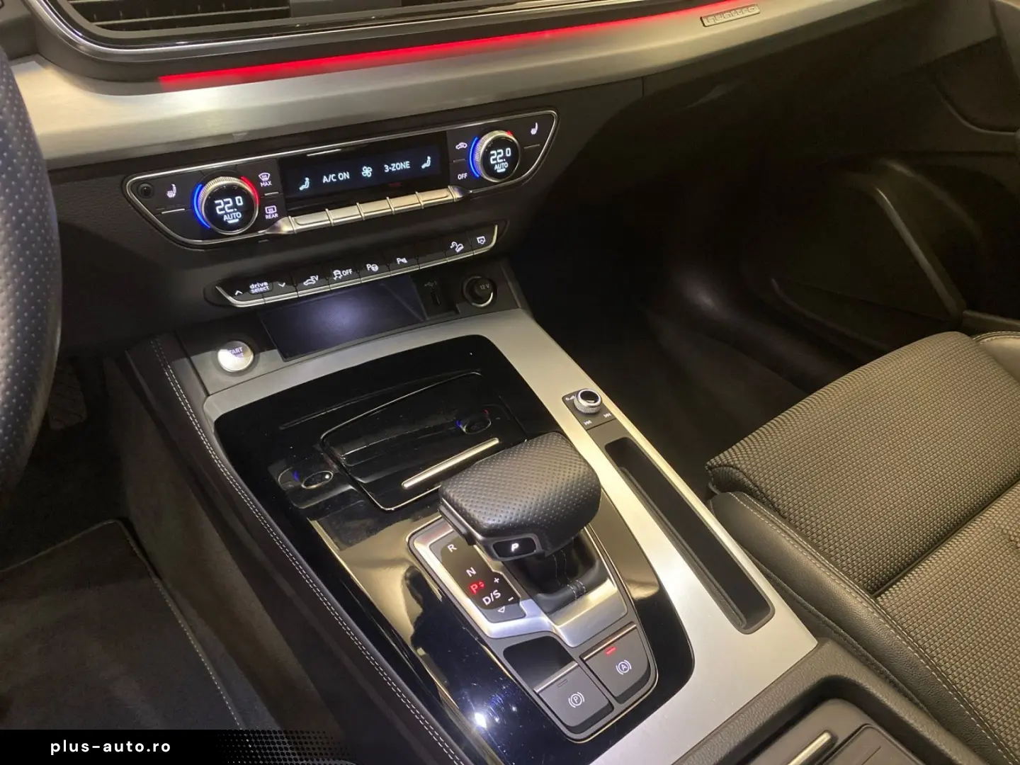 AUDI Q5 Sportback 50 TFSIe q. S line  Matrix