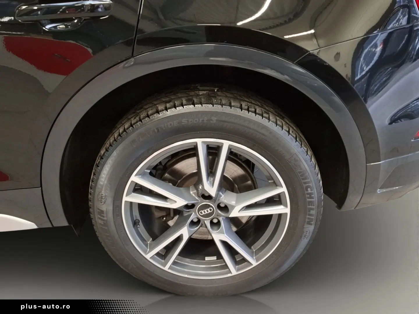 AUDI Q5 TFSI e advanced 50 e quattro 220(299) kW(PS)