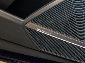 AUDI Q5 55 TFSI e S line quattro Head-up Display B&O