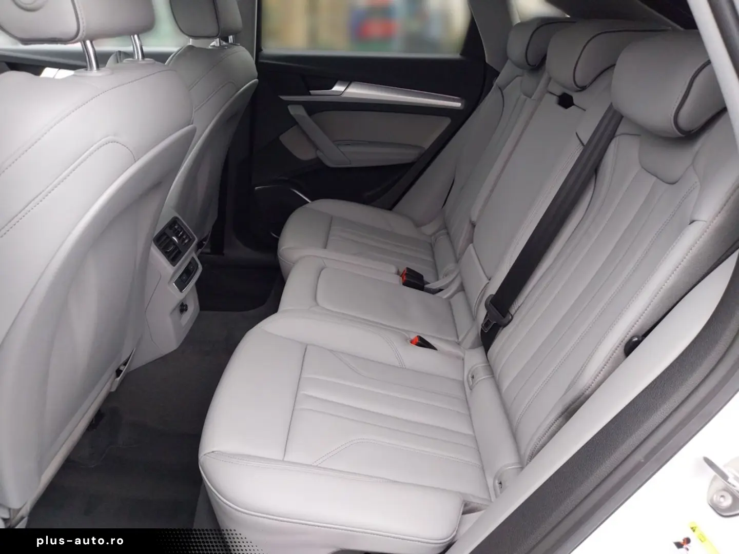 AUDI Q5 Sportback S Line quattro  AHK MATRIX LEDER 36